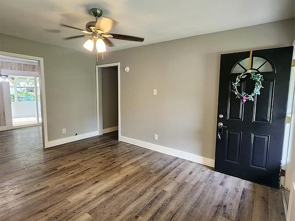 4th image of 9711 Aguila St