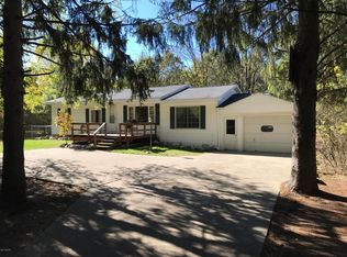 7090 Youngman Rd, Greenville, MI 48838