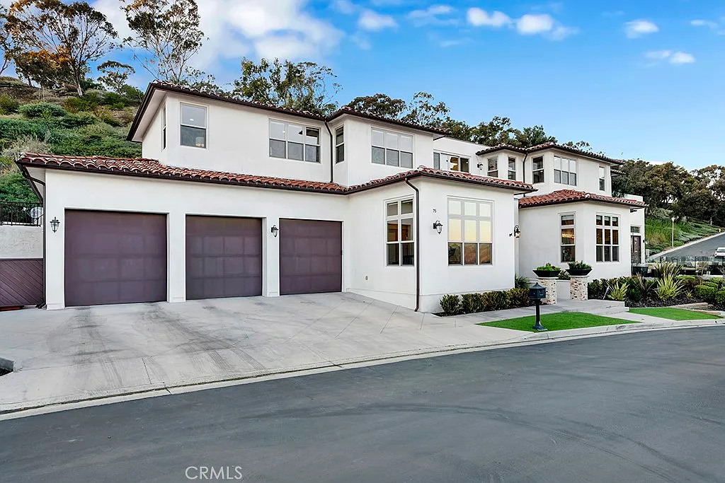 4 bed, 4.5 bath, 3861 sqft, $18,000 — Photo 3