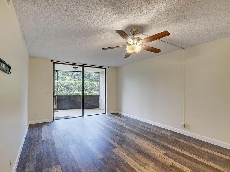 890 N Federal Hwy #103 — Photo 14