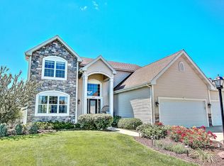 2107 Willow Pond Way, Grafton, WI 53024
