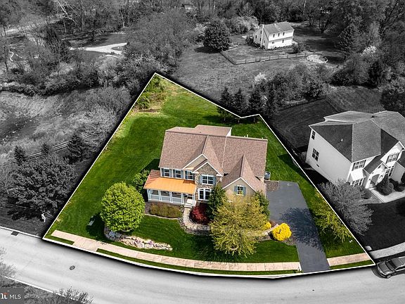 5th image of 104 Eagle Glen Dr