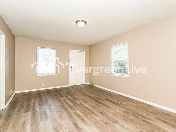 4th image of 222 S Gladstone Ave