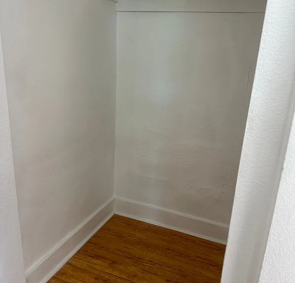 1714 W 35th St — Photo 5