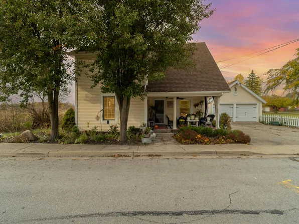315 Greenville Ave, Ludlow Falls, OH 45339