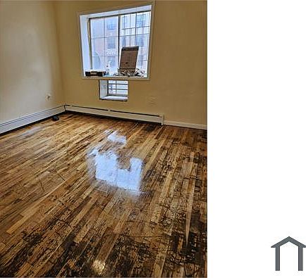 2nd image of 873 Elsmere Pl #2