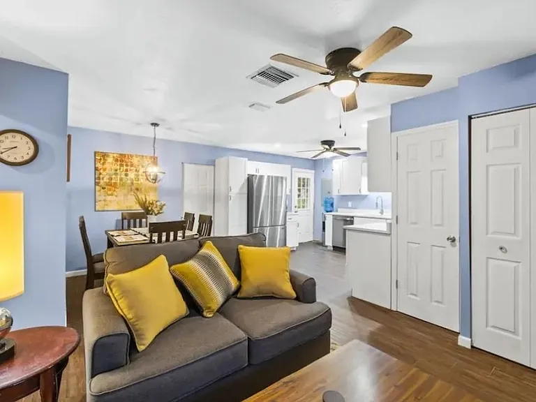 1019 Alladin Dr #1 — Photo 2
