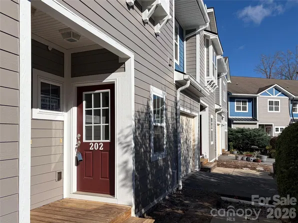 94 Foxden Dr Unit 202, Fletcher, NC 28732
