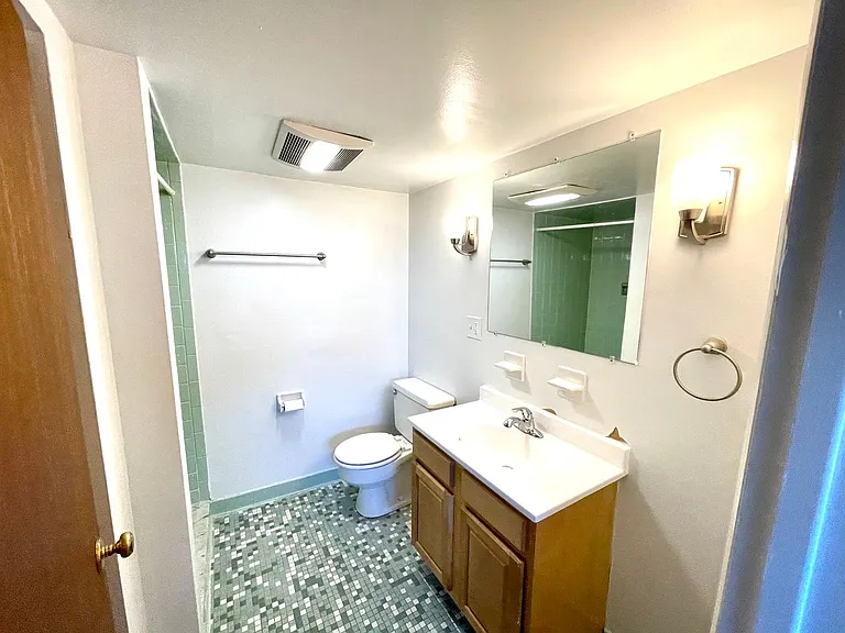 2703 Voelkel Ave — Photo 16