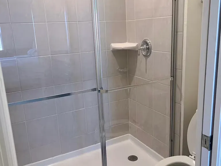 372A Pacific Ln — Photo 26