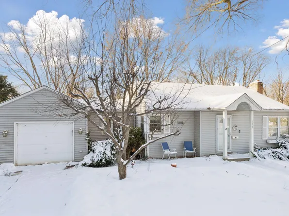 138 2nd St, Excelsior, MN 55331