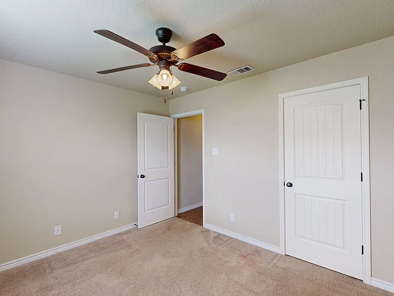 504 W Orion Dr — Photo 26