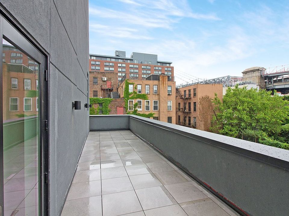 1st image of 440 Wythe Ave APT 3A