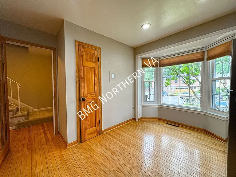 566 Windover Ave NW — Photo 11