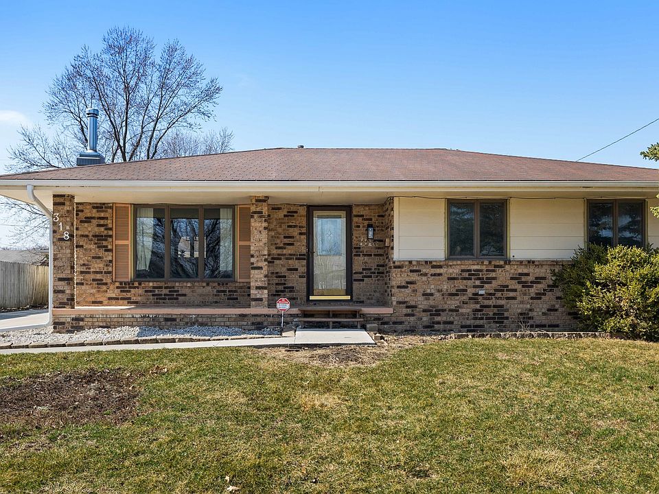 1st image of 318 NE Bel Aire Rd