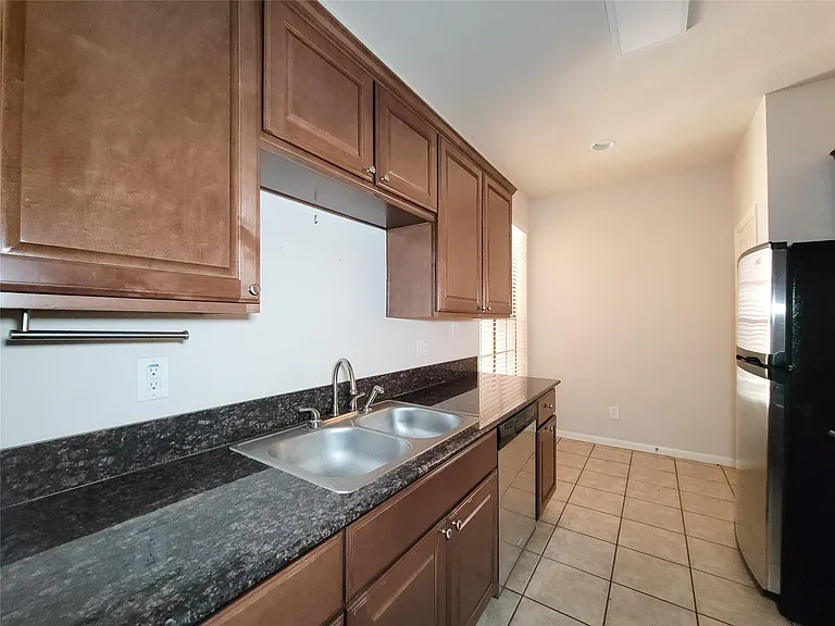 2255 Braeswood Park Dr #259 — Photo 17