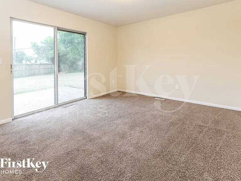 800 Shady Ln — Photo 5