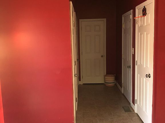 Laundry/Bathroom/Closet/Garage