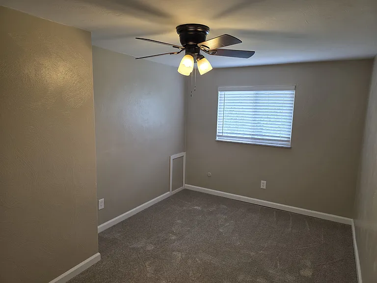 1040 Largo Way #1040 — Photo 12