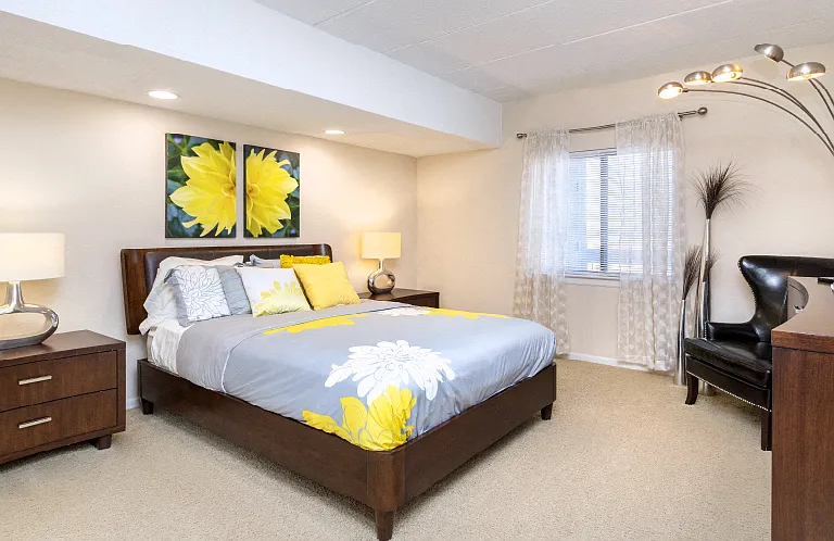 Embassy Park Apartments — Photo 5