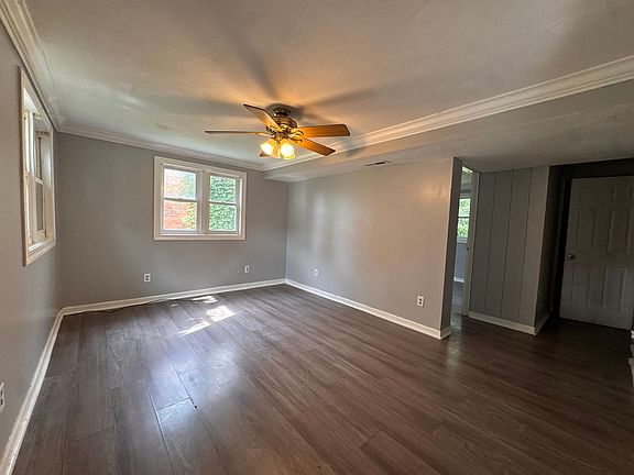 2nd image of 328 E Kellar Ln