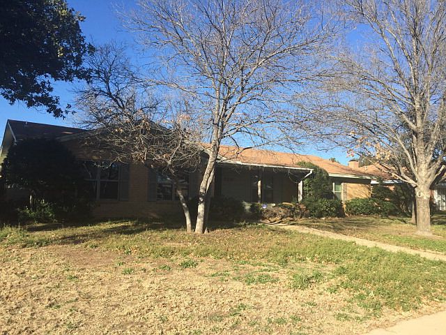1st image of 2510 Maxwell Dr