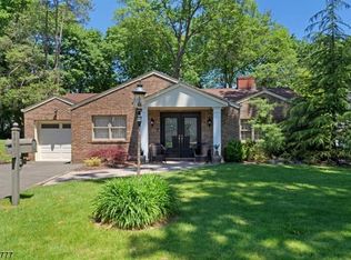 688 Gallows Hill Rd, Cranford, NJ 07016