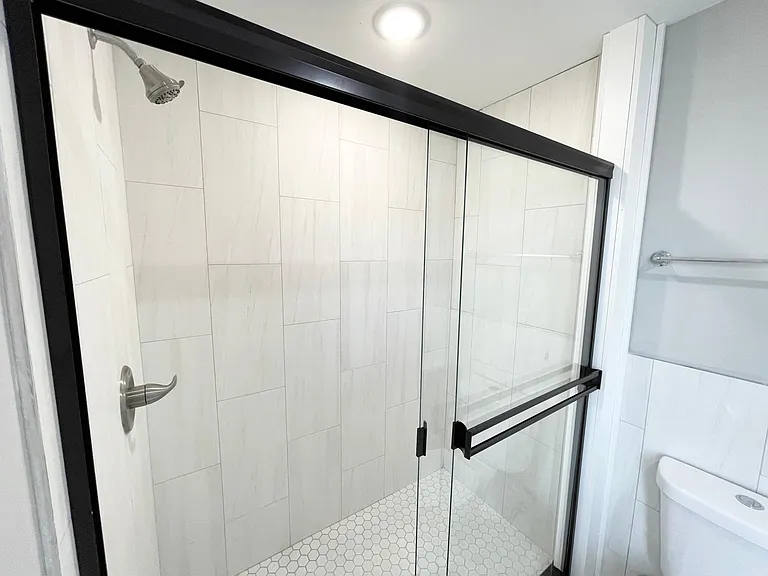 1228 N Marshall St #3R — Photo 23