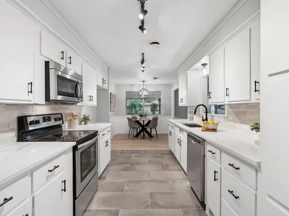 2108 David Dr, Fort Worth, TX 76111