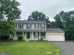 11701 Fort Lee Dr, Remington, VA 22734