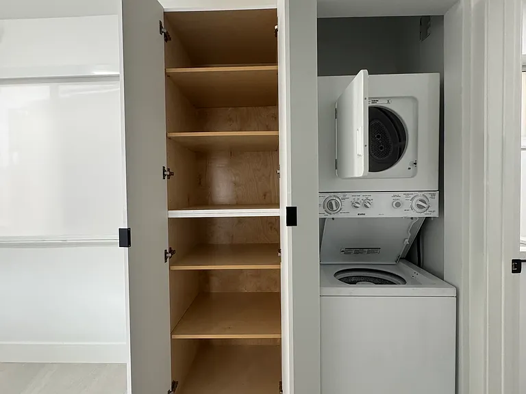 180 W 21st St #180 — Photo 11