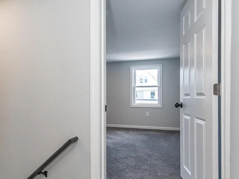 647 Spruce St — Photo 15