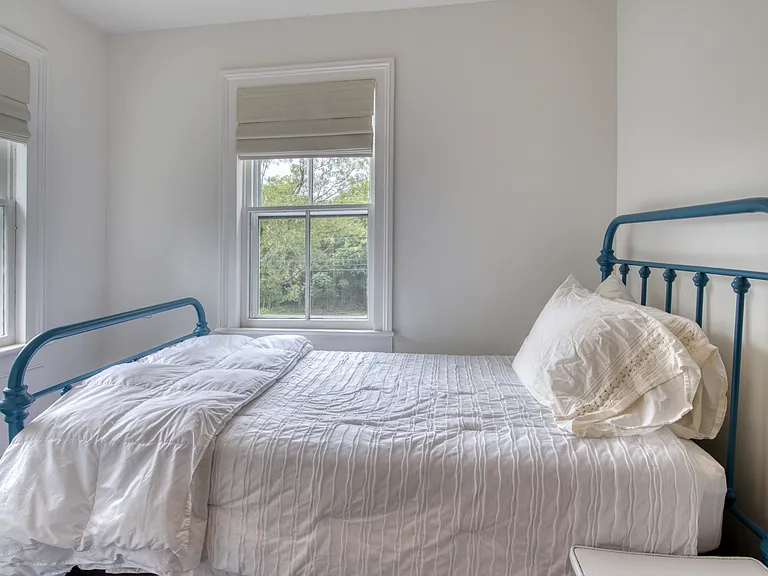 947 Springs Fireplace Rd — Photo 13