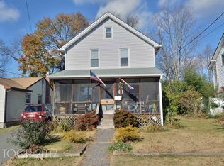 6 1st St, Mahwah, NJ 07430