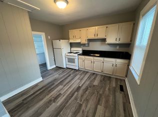 26 High St #2, Easthampton, MA 01027