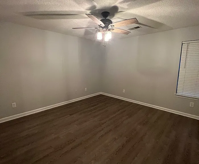 7011 Village Ln — Photo 7