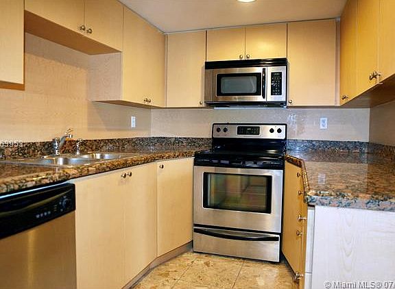 2nd image of 6061 Collins Ave APT 11C