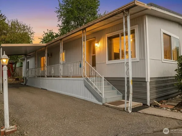 7301 NE 175th Street #215, Kenmore, WA 98028