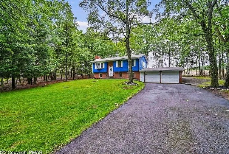 21 Basswood Ct — Photo 2