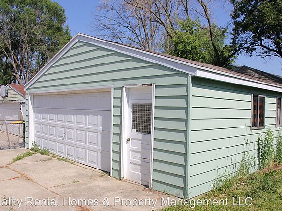 3rd image of 1349 Carman St