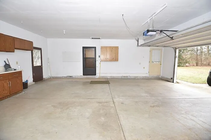 14769 Day Rd — Photo 28