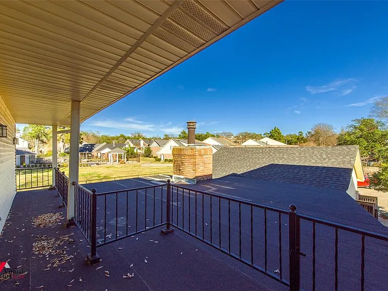 65 Tealwood St — Photo 4