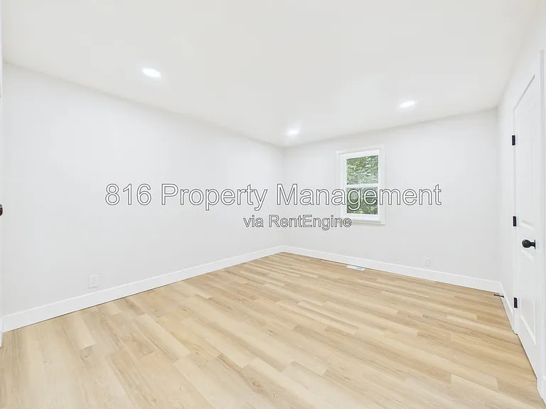 9524 Manning Ave #9520 — Photo 12