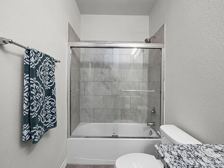 544 Lilac Shls — Photo 39