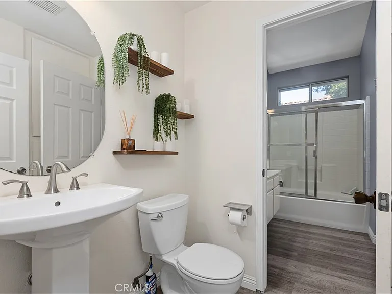 230 California Ct — Photo 21