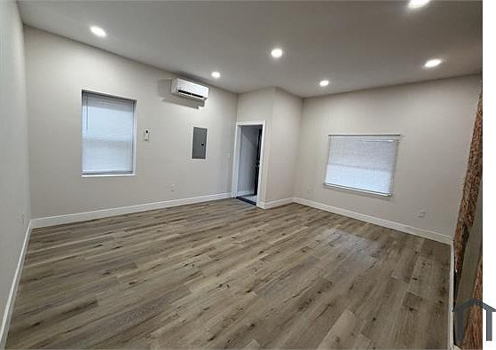 4th image of 5621 W Girard Ave #1