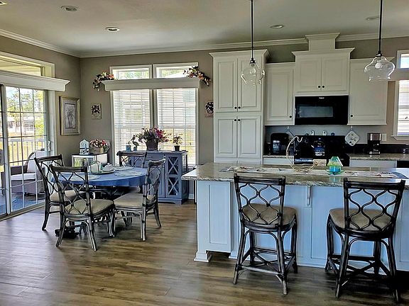 2nd image of 19008 Potomac Cir #544