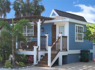 114 31st St, Holmes Beach, FL 34217