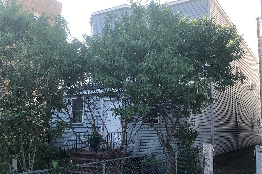 1st image of 911 W 144th St