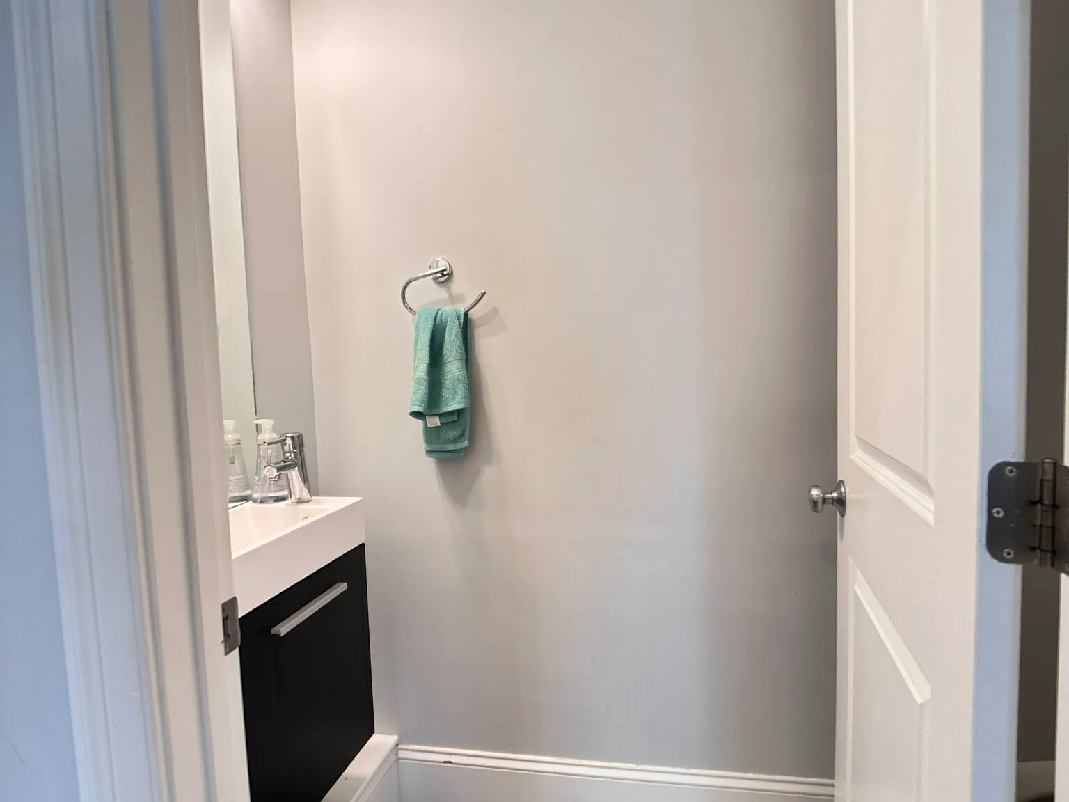 3 bed, 1.5 bath, 1000 sqft, $3,850 — Photo 4